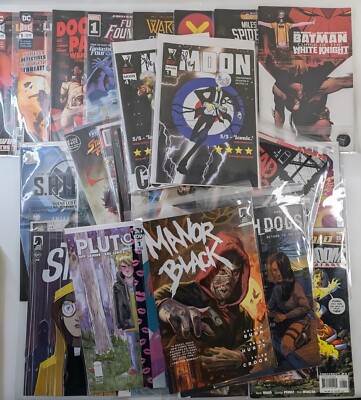 Comics Lot of 37 incl. Marvel Spiderman Batman Event Leviathan Wolverine Flash