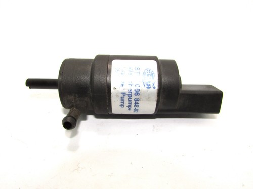 MERCEDES BENZ C W203 Wischwasserpumpe Waschwasser window cleaner motor sprayer