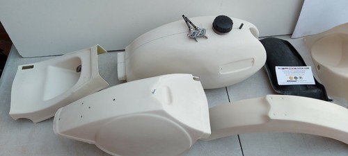 OSSA COMPLETE BODY KIT OSSA ENDURO NEW OEM OSSA ENDURO FIBERGLASS PARTS NEW - Picture 3 of 8