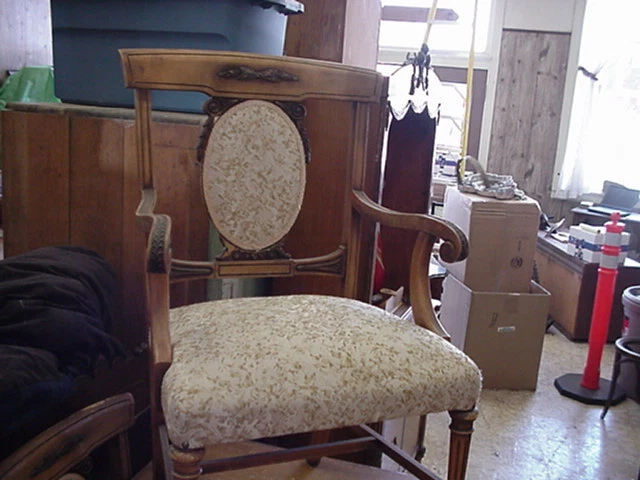 Watertown Tobogán Francés Campo Luz Caoba Comedor Conjunto De Colección Watertown WI Foto 3 de 4