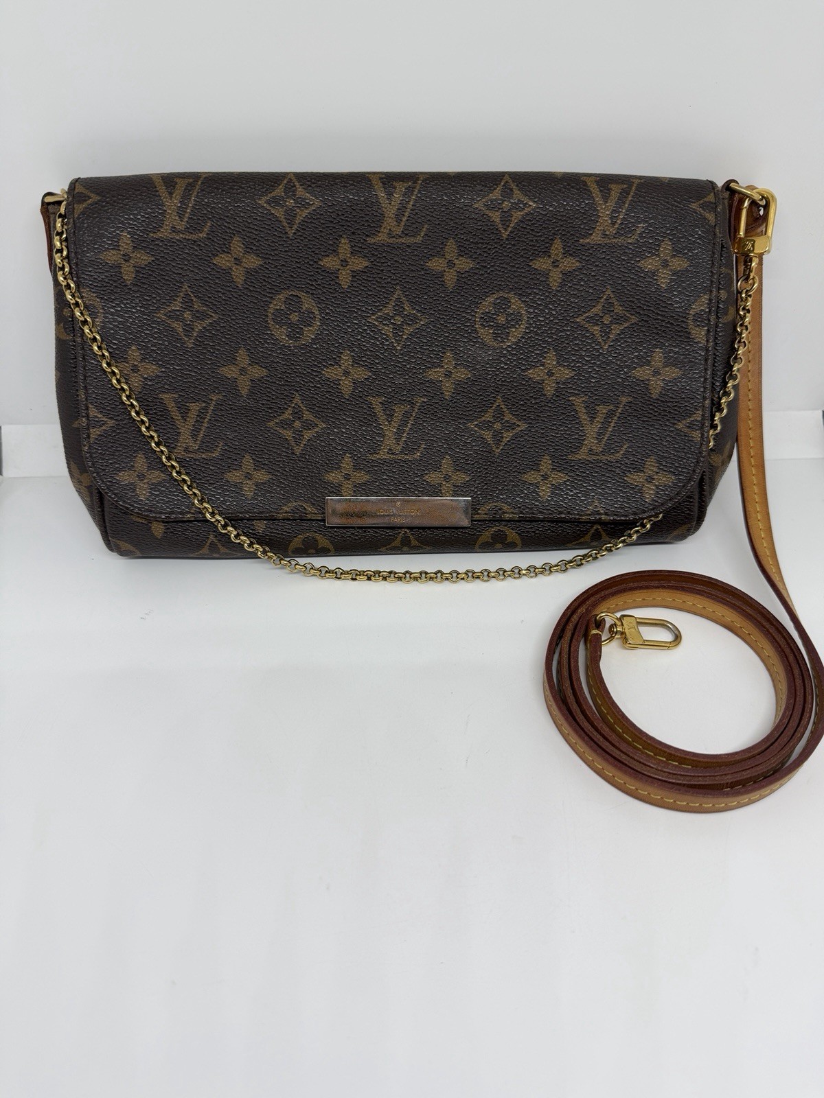 Authentic Louis Vuitton Favorite MM Monogram Canvas Crossbody Handbag