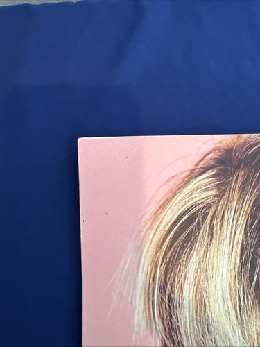 MILEY CYRUS - 2014 BANGERZ TOUR CONCERT PROGRAM BOOK - GOOD CONDITION RARE - Picture 4 of 8