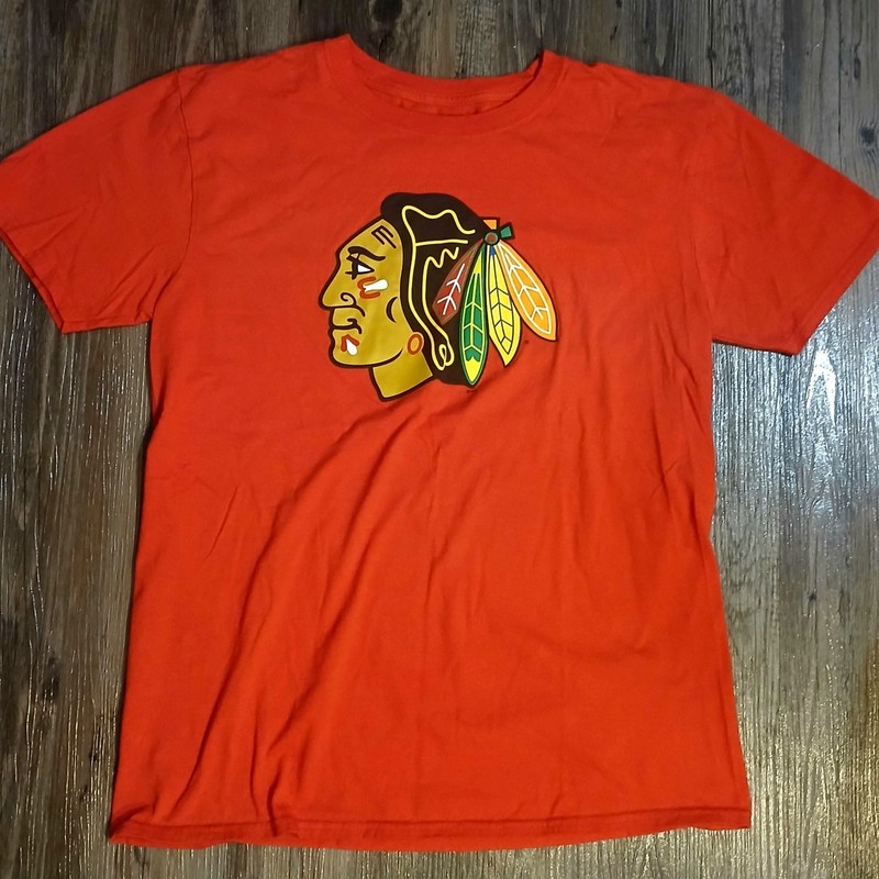 CHICAGO BLACKHAWKS Officially Licensed FANATICS Red T-Shirt NHL SIZE L - NEW!! 