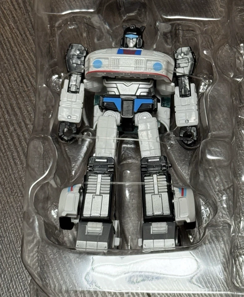 Transformers Takara Tomy Autobot Headquarters Dramatic Capture JAZZ - Image 2 of 4