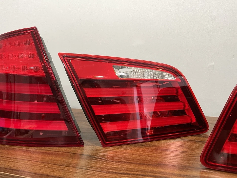 Lámpara de freno trasera BMW 5 Series F10 2011-2013 OME Foto 4 de 4