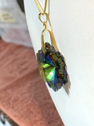 NEW ITEM *LARGE FLOWER FACETED RAINBOW CRYSTAL NECKLACE W/NEW 18" GFP CHAIN - Picture 11 of 22