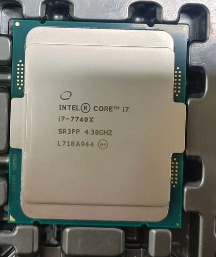 Intel Core i7-7740X X-Series 4.30 GHz SR3FP FCLGA2066 CPU Processor - Picture 1 of 1