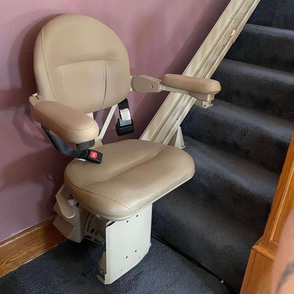 Bruno SRE2010 ElectricRide Elite Stairway Elevator/Chair Lift eBay