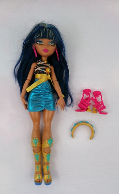 Mattel MONSTER HIGH Skulltimate Secrets CLEO DE NILE Series 1 Fashion Doll - EUC