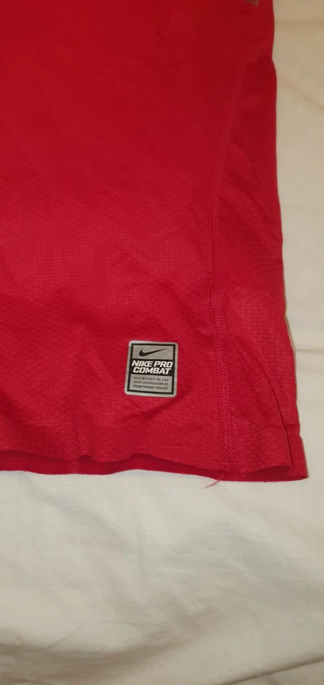 NIKE PRO COMBAT SHORT SLEEVE SIZE L - Image 2 of 4