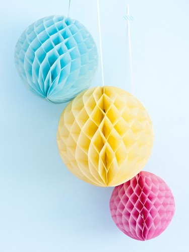 Tissue Paper Honeycomb Lantern Ball Pom Poms Wedding Party Baby Living Deco Home - Picture 5 of 25