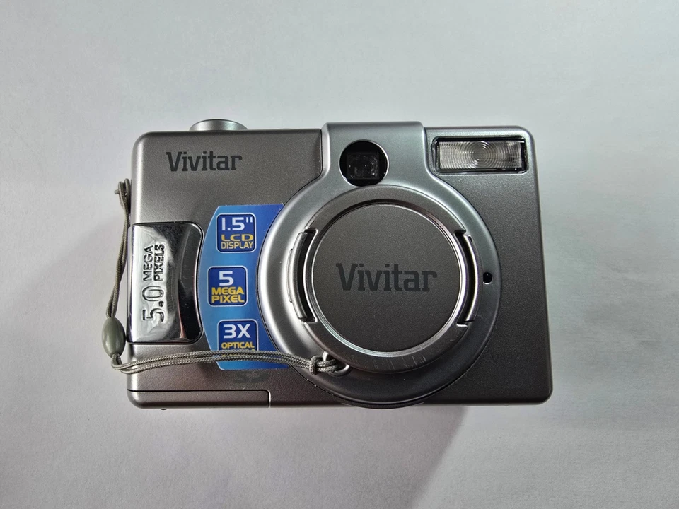 VIVITAR VIVICAM 3935 5.0MP DIGITAL CAMERA - Image 3 of 4