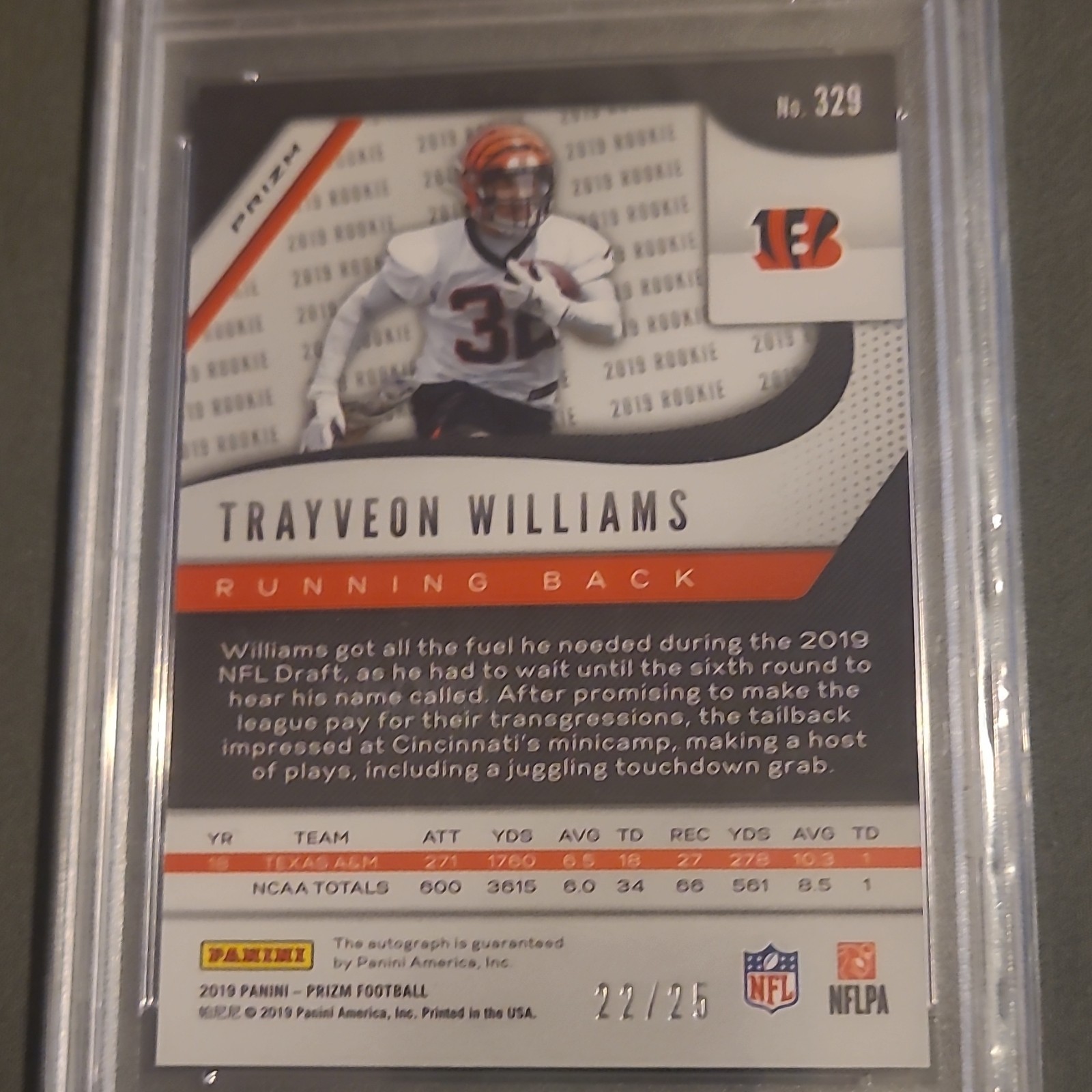 Panini Prizm 2019 Trayveon Williams Bengals #329 Camo Auto /25 PSA 10 view 6