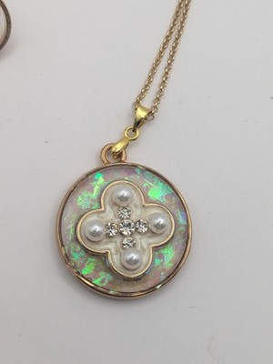 Four Pearls Inlaid In An Open Bezel Pendant Necklace With Matching Studs