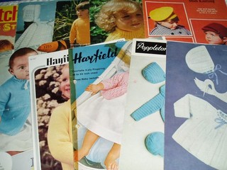 (T5)ORIGINAL VINTAGE JOB LOT 10 x ASSORTED KNITTING PATTERNS