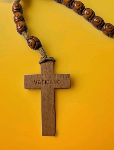 Vatican Jubilee 2000 Wood Rosary Beads Catholic Prayer Necklace Religious Cross - Picture 3 of 3