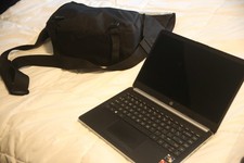 HP Notebook 14" Model 14-dk0028wm Whisper Silver and Lowepro Case