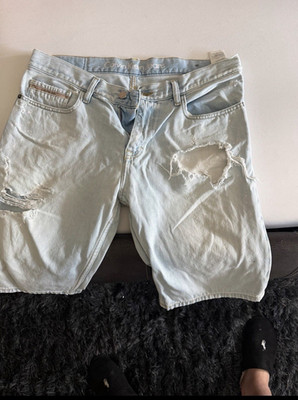 Calvin Klein Jeans Herren Denim-Bermuda Shorts L hellblau Distressed Five-Pocket