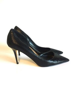 black pumps size 10