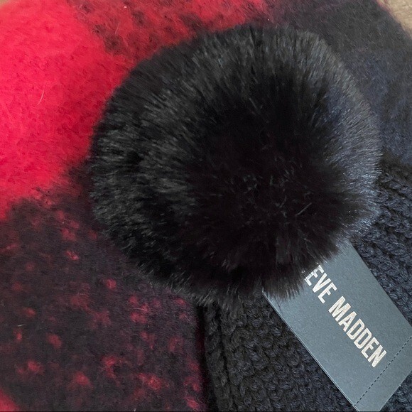 Steve Madden Red Plaid Buffalo Check Cozy Scarf & Pom Pom Hat Gift Set NWT eBay