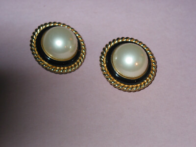 Modernists CINER Vintage Black Enamel And Faux Pearl Big Clip Earrings   