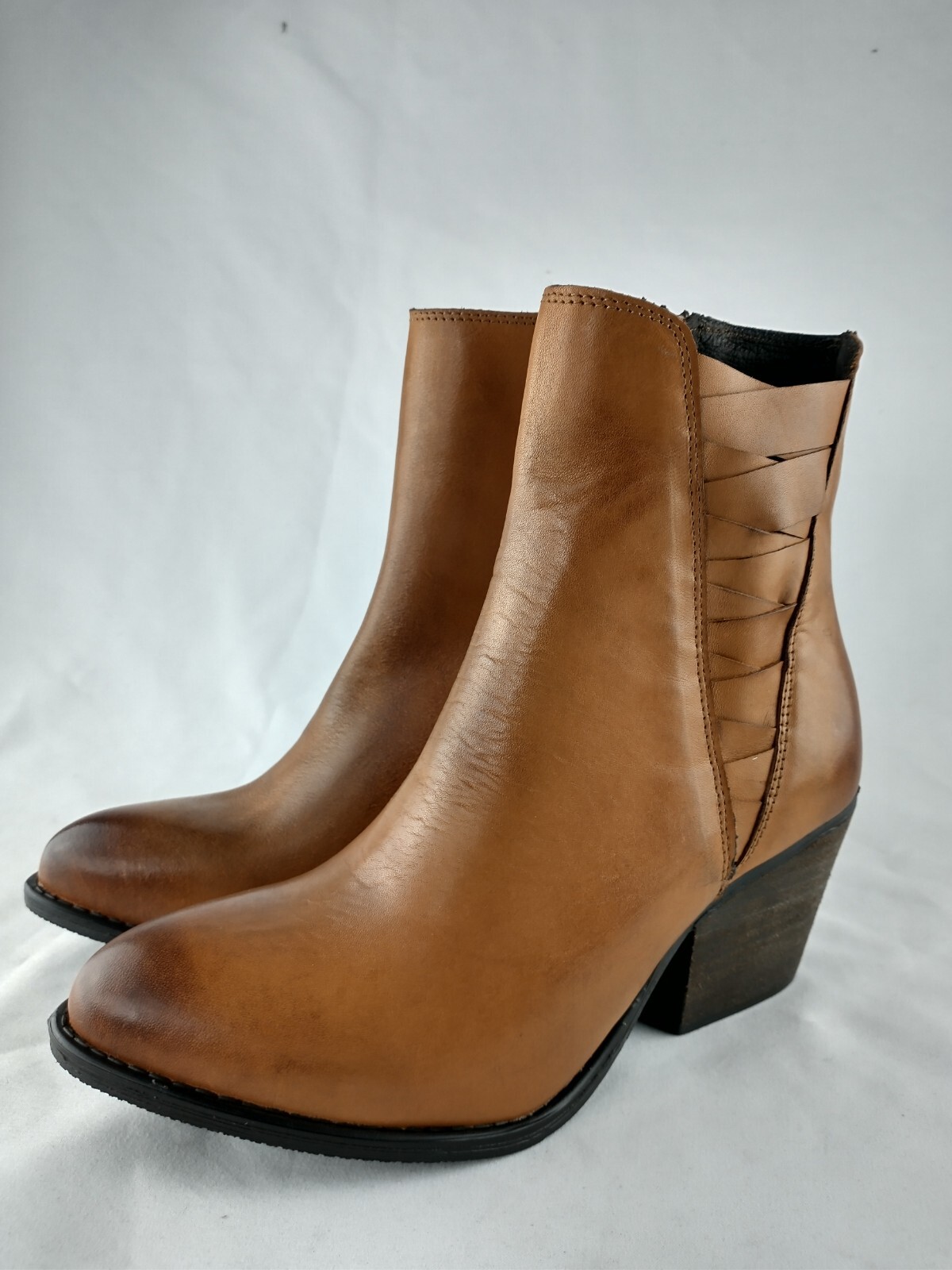 leather ankle boots size 5