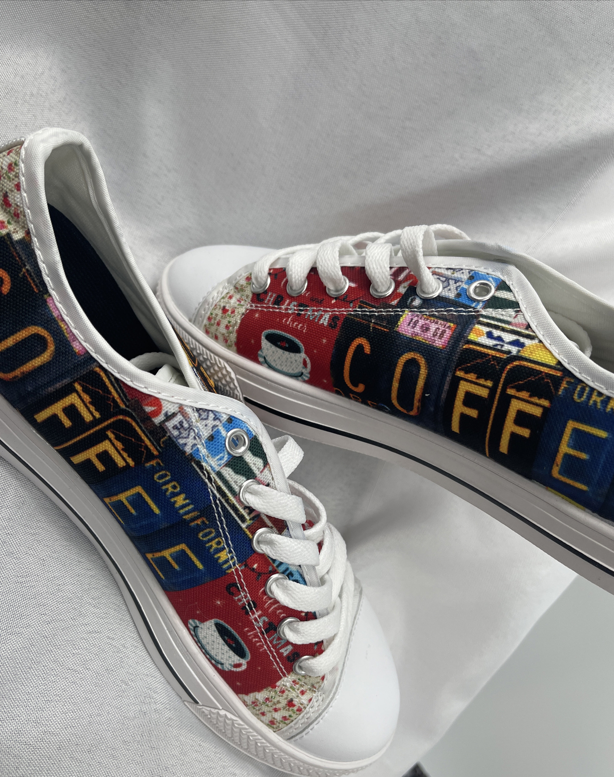 NEW COFFEE Print Sneakers Womenâs 9, Menâs 7 (EU 40) Coffee Theme! âï¸ 