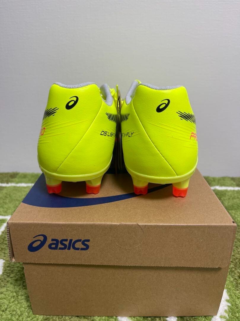 ASICS DS LIGHT X-FLY PRO 2 PARIS Soccer Cleats Safety Yellow
