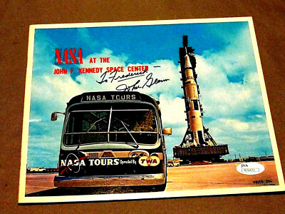 JOHN GLENN NASA ASTRONAUT MERCURY 6 SENATOR SIGNED AUTO VTG NASA KSC BOOKLET JSA