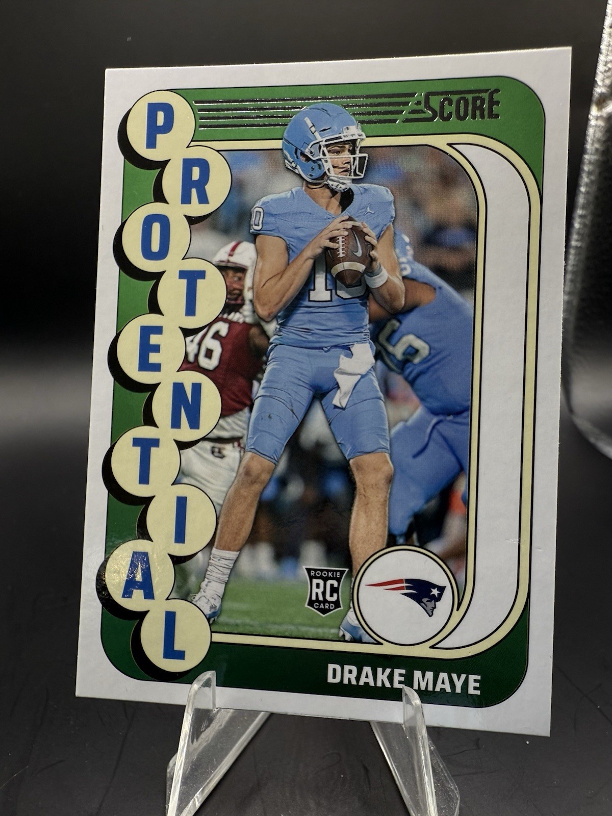 2024 Score NFL - Protential Drake Maye #2 Gold (RC)