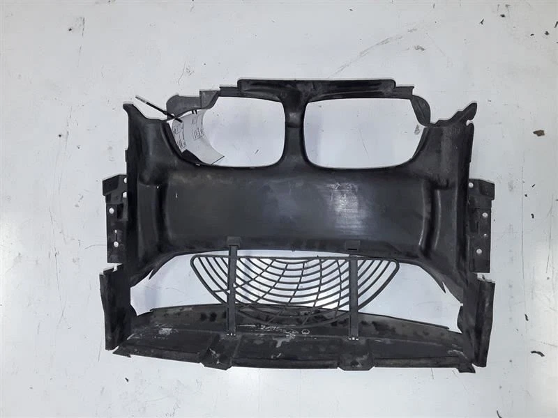 SUPORTE DE RADIADOR 01 02 3 04 05 BMW 320I - Imagem 2 de 3