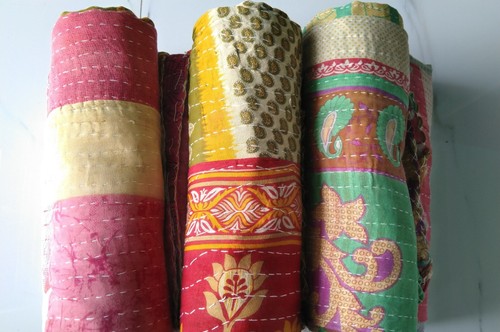 INDIAN VINTAGE WHOLESALE LOT OF 10 KANTHA BLANKET THROW QUILT HIPPY BOHEMIAN - Picture 3 of 7