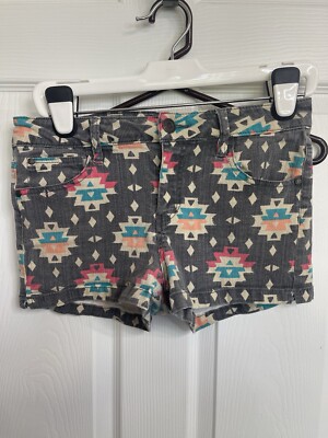Celebrity Pink Jeans Women Mid Rise Aztec Shorts Boho Size 11/32 Inseam 2