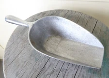 Vintage Scoop 10" Cast Aluminum #3 - Kitchen Grain Beans Garden Feed Pet Food