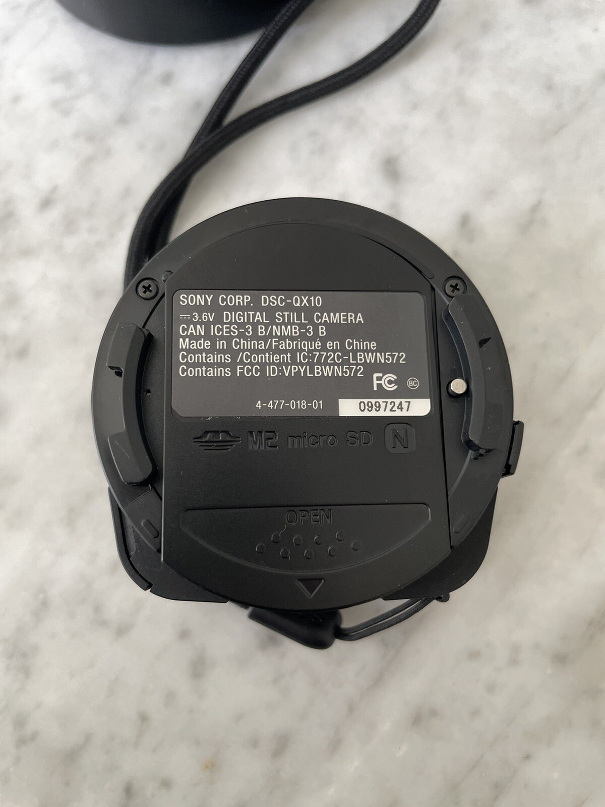 Sony CyberShot DSCQX10 18.2MP Lens Style Digital Camera WiFi Ultra