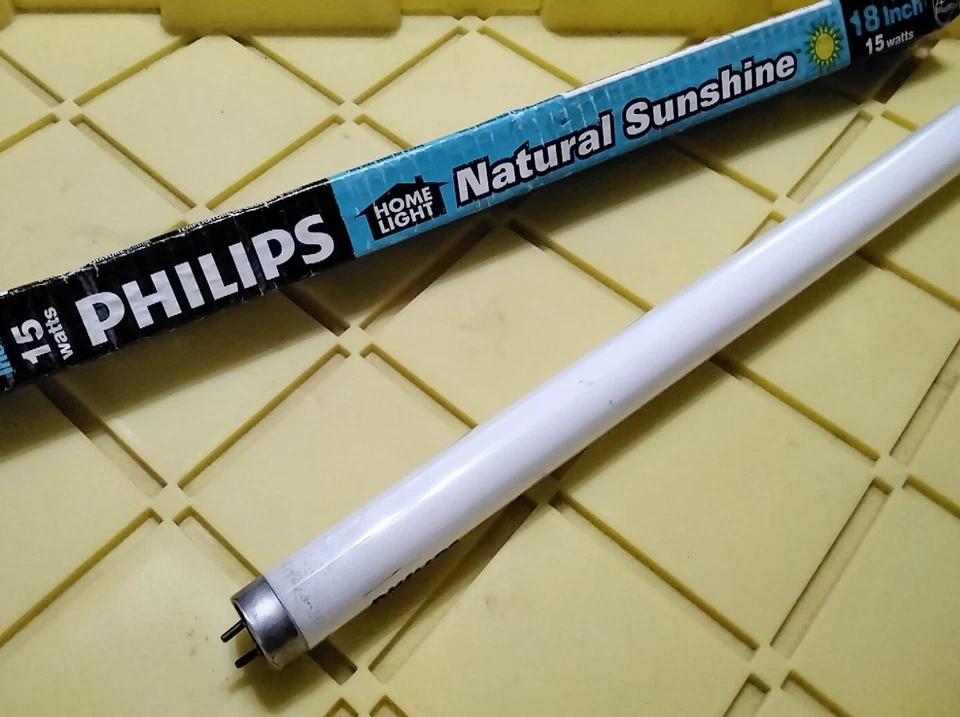 Philips LED Tube Light,15W  ,5000K Daylight White, 18 Inch,LED Replacement Bulb - Image 4 of 4