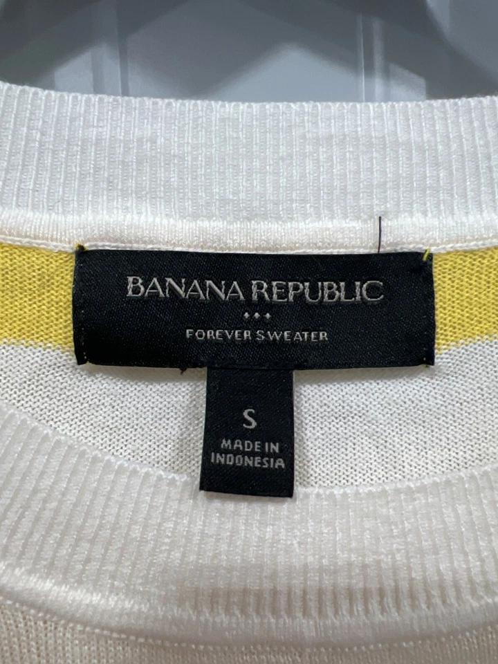 Suéter feminino Banana Republic listrado gola redonda para sempre pequeno amarelo branco aconchegante - Imagem 3 de 4