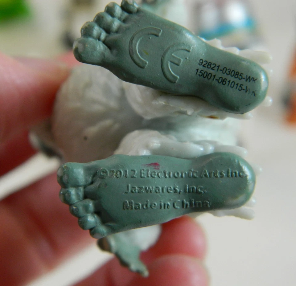 Lote de 13 figuras de juguete de PVC Plants Vs Zombies con libro de bolsillo de estación de vacunación Foto 4 de 4