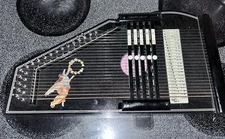 Vintage 5 Bar Auto Harp. 1950s Black With Angel