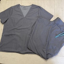 FIGS Scrub Set Womens 2XL Gray Technical Collection V-Neck Top Pants Pockets
