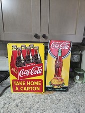 2 PANNEAUX EN MÉTAL GAUFRÉS COCA COLA ANDE ROONEY
