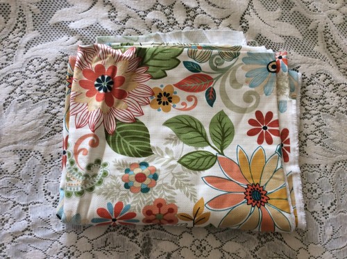 New Mill Creek Boho Large Bright Abstract Flowers Floral Fabric 92" X 54" - Picture 9 of 10