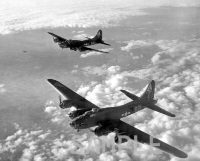 USAF Boeing B-17 Flying Fortress Bomber Formation in flight WWII 8x10 Photo 468a