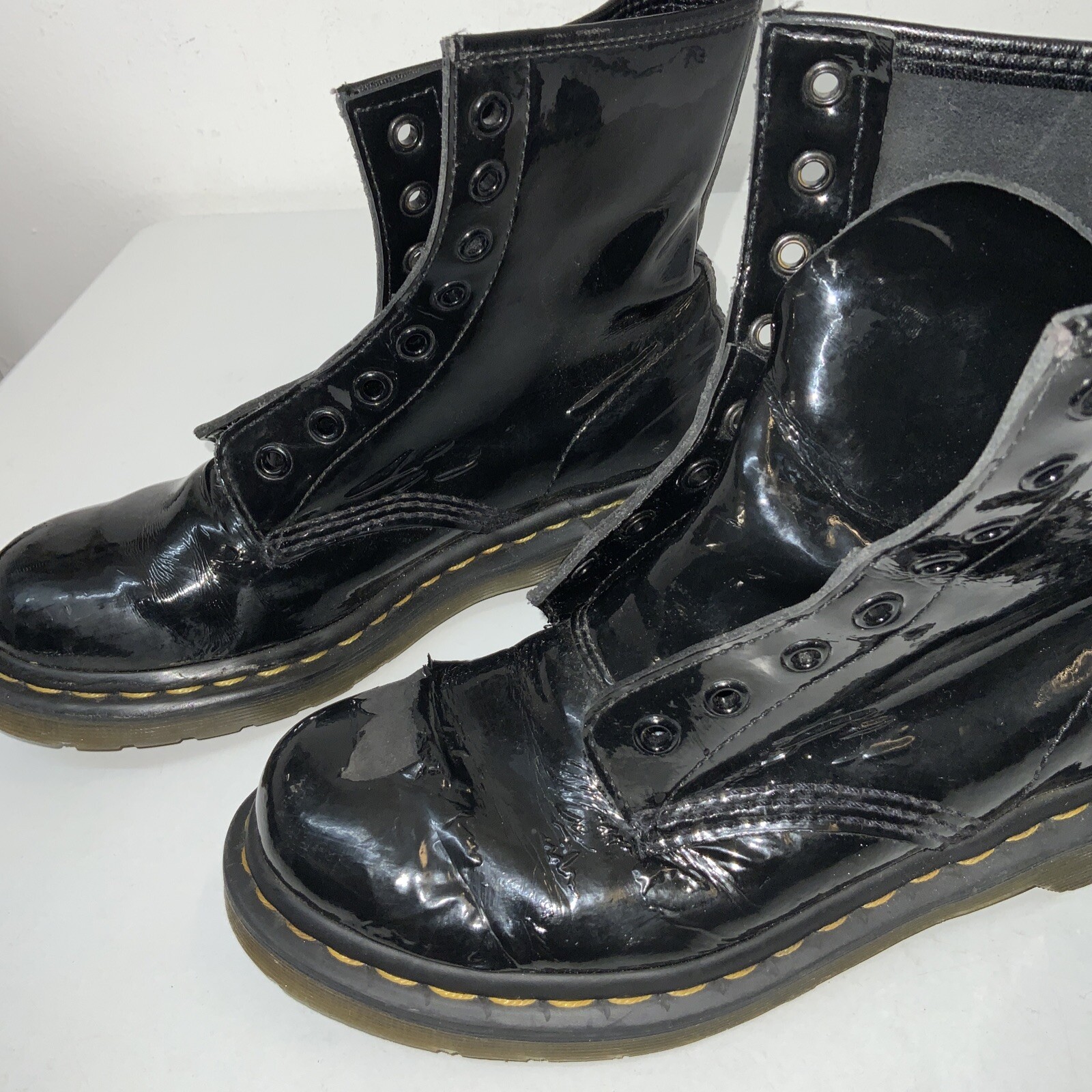 dr martens 1460w black