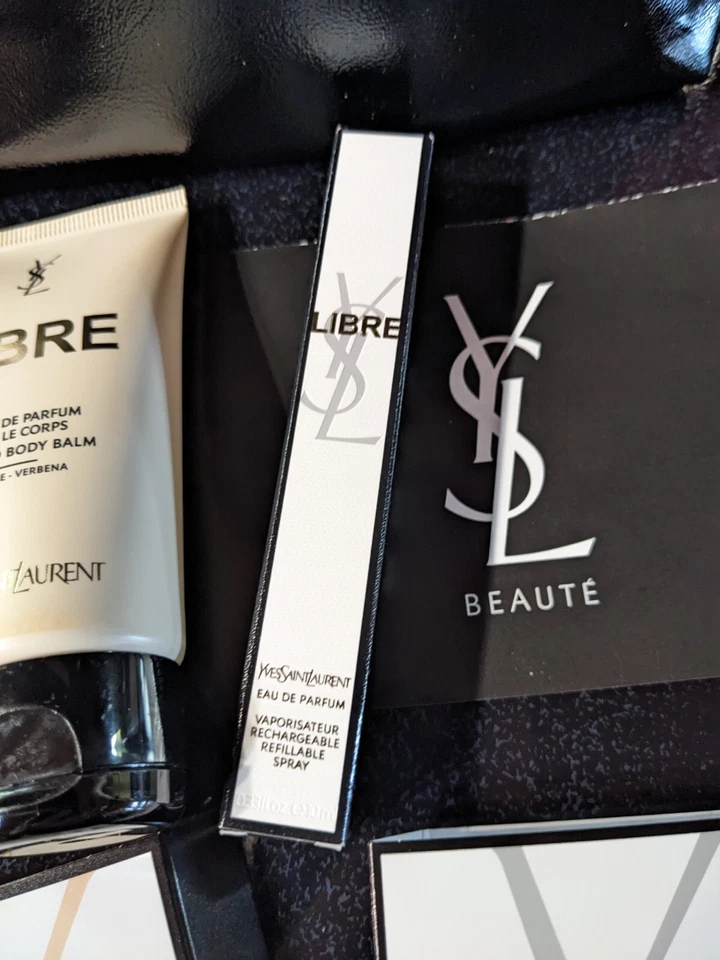 Yves Saint Laurent Libre 5 piezas, 0,33 fl oz spray de viaje, bálsamo corporal, virales y bolsa Foto 3 de 4