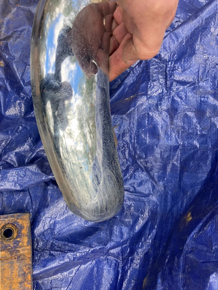 PARAGOLPES TRASERO TRIUMPH SPITFIRE LADO CONDUCTOR DE 1970 Foto 3 de 4