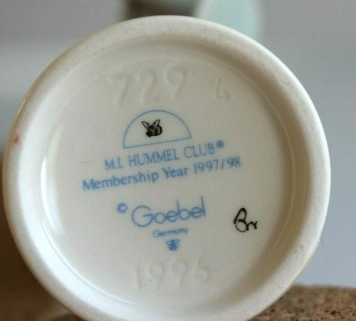 Goebel Hummel Collectors Club "Natures Gift" #729, 1996, Signed - Picture 6 of 7