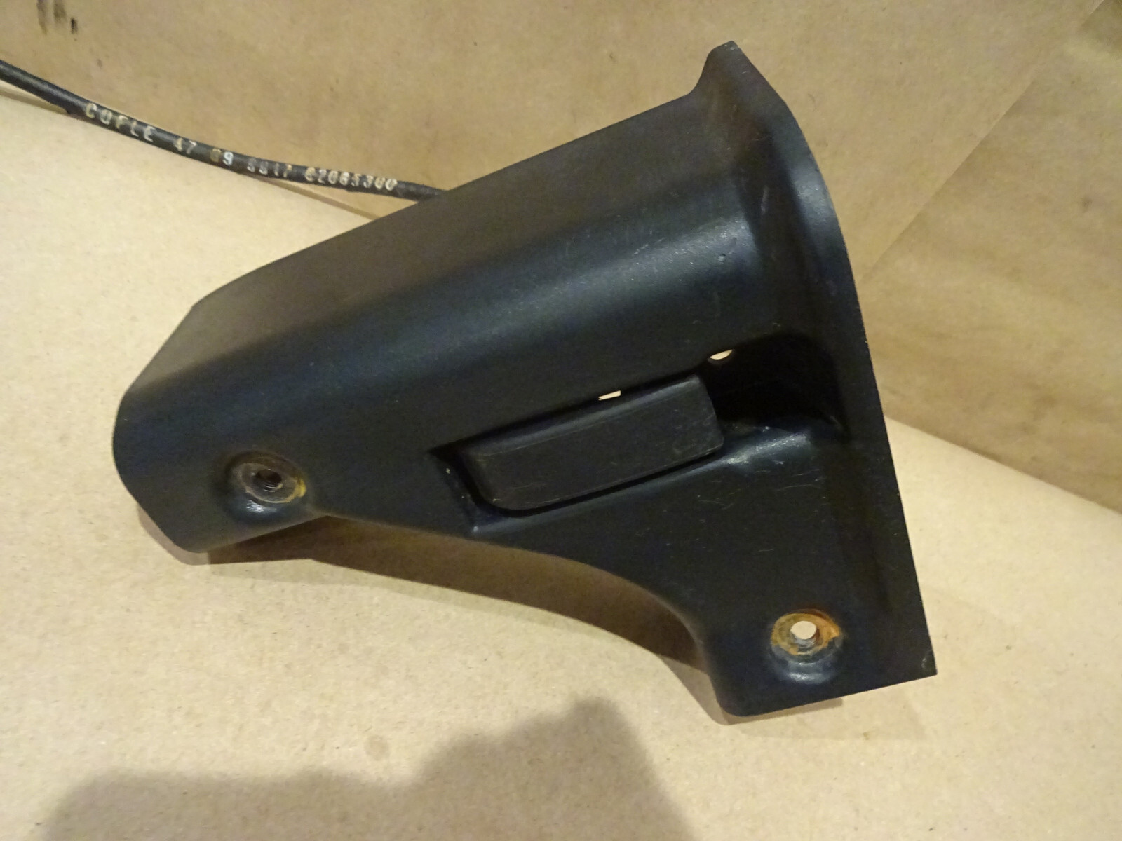 Ferrari California - LH Rear Seperator Hook With Cable P/N 82853100