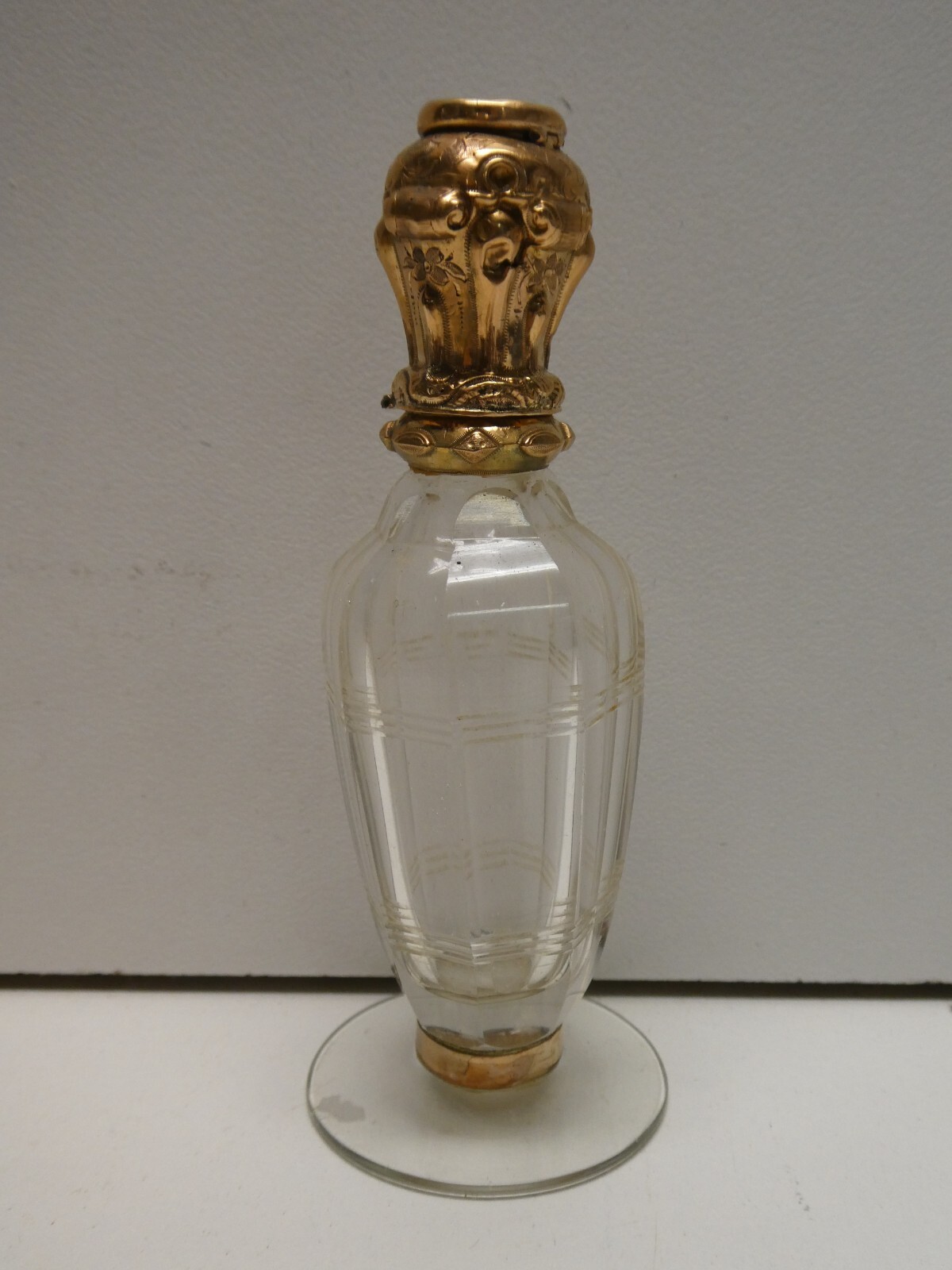 RARE ANTIQUE 18 CT GOLD MOURNING PERFUME SCENT CRYSTAL BOTTLE PLAITED HAIR LID