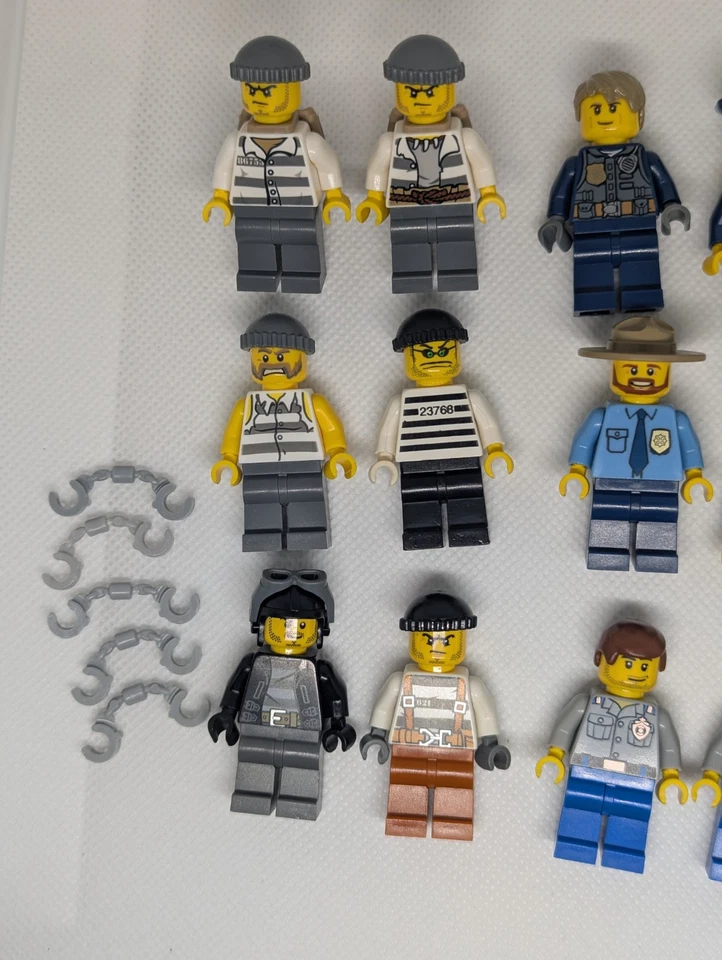 LEGO CITY Police & Criminal 18 Minifigures Lot of 18 Cops & Robbers - Image 3 of 4